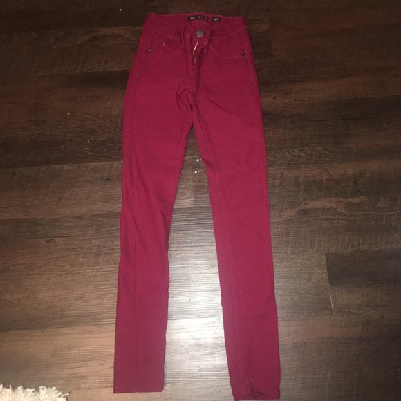 Red jeans - Picture 1 of 2